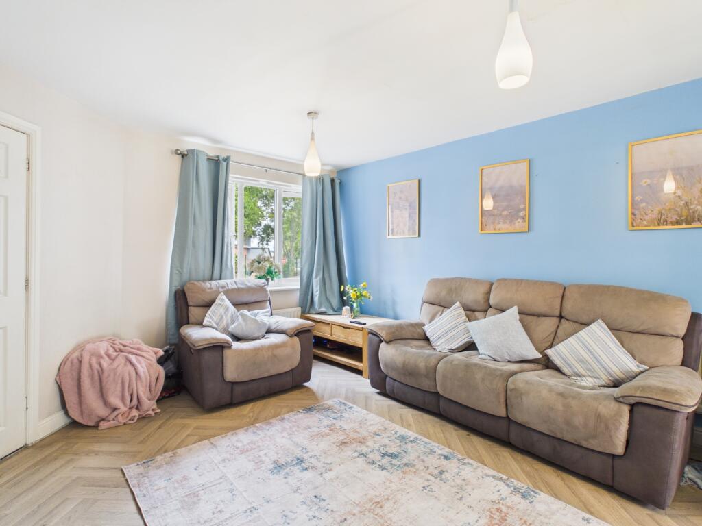 House in Stoke-on-Trent - View 4