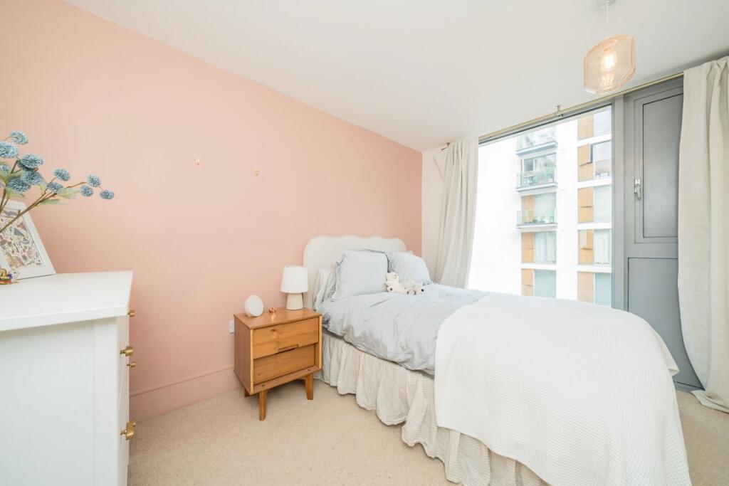 Apartment in London - View 5