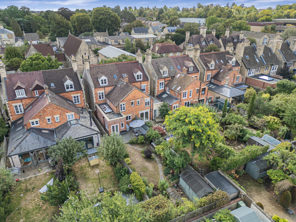 House in Gloucester - View 2