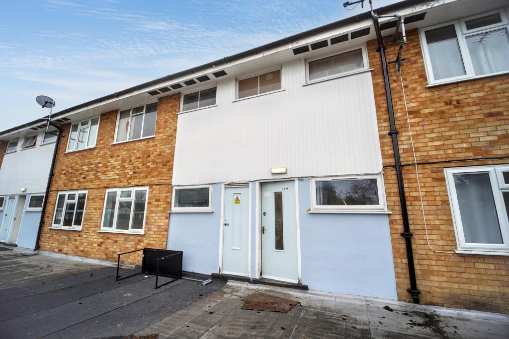 Main image of property: Flat 354B Kingston Road
Epsom 
Surrey, Epsom, KT19 0DT