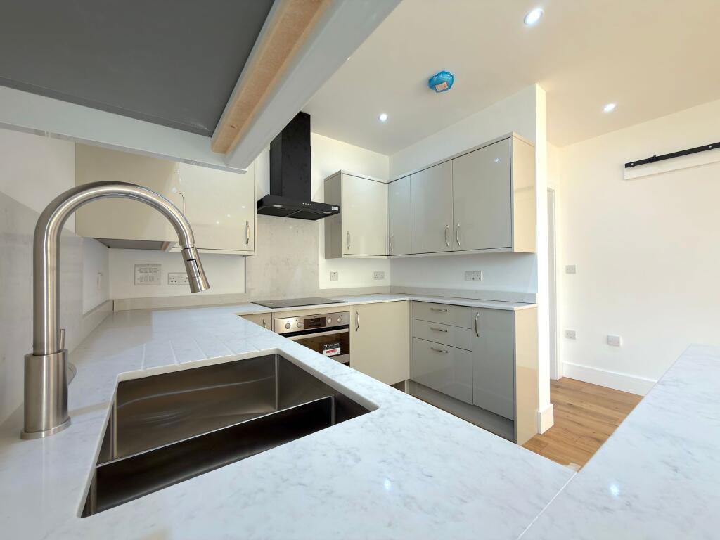 House in Rochester - View 5
