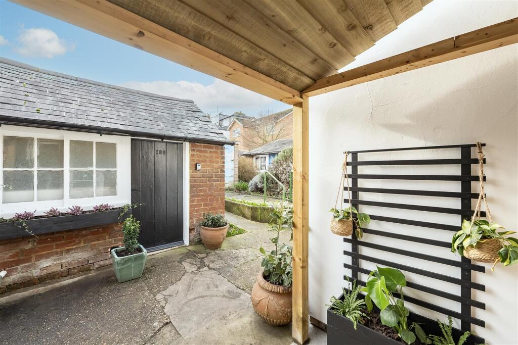 Additional image 11 of Luton Road, Harpenden