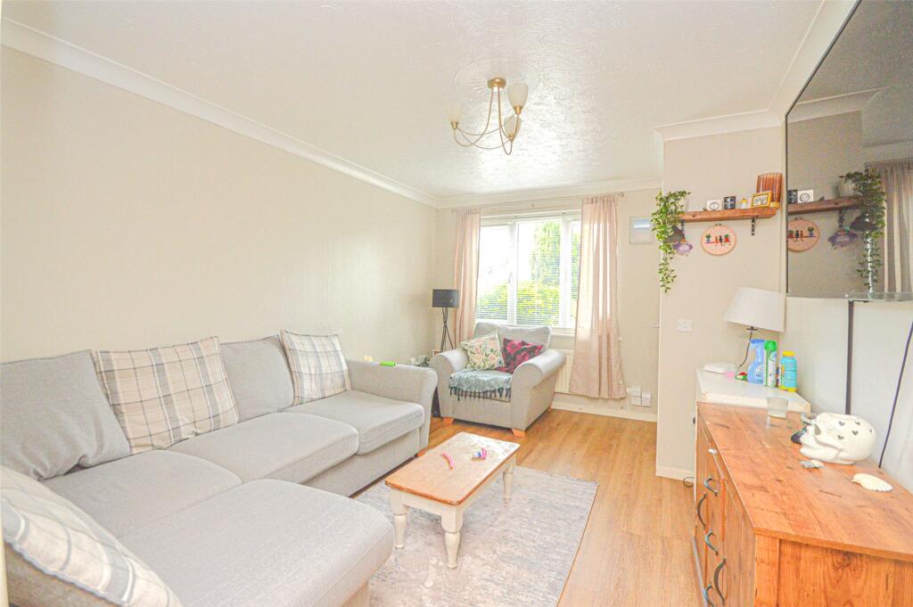 Mannington Lane, Westlea, Swindon, Wiltshire, SN5 photo 2
