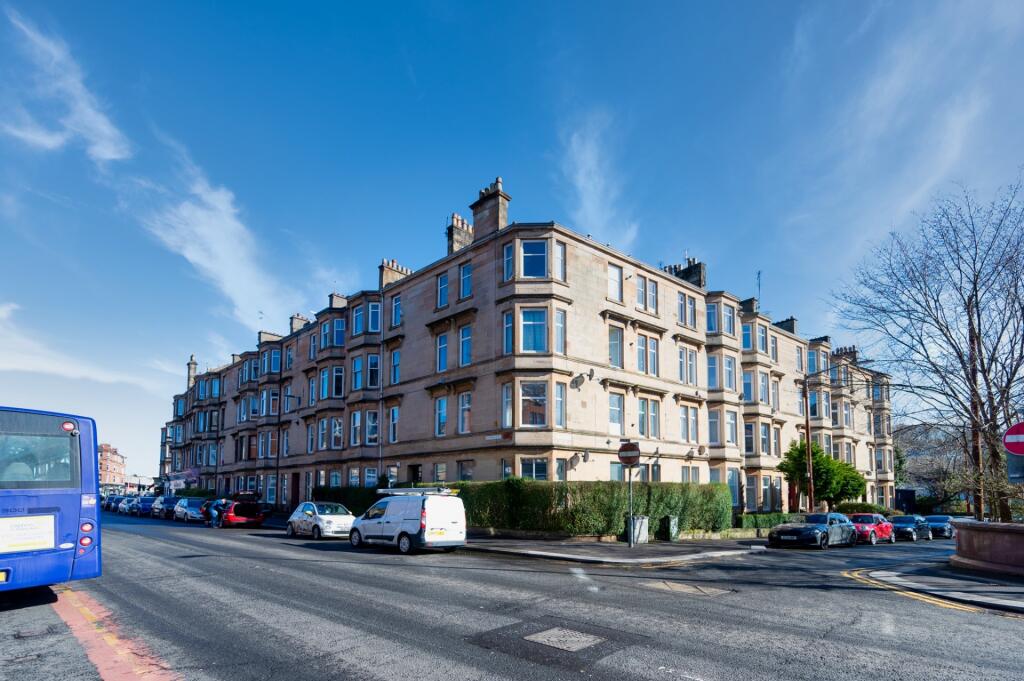 Main image of property: Kilmarnock Road , Flat 2-1, Shawlands, Glasgow, G43 1TU