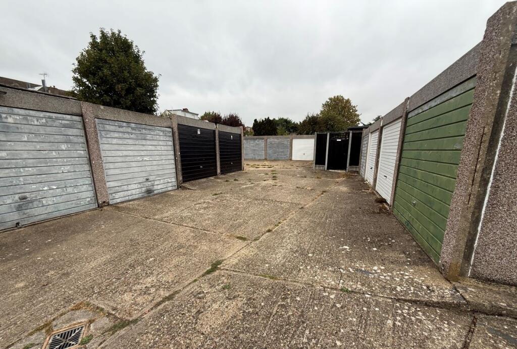 Garage 2, 21-23 Marine Avenue, Leigh-on-Sea, Essex, SS9 2JD - View 5