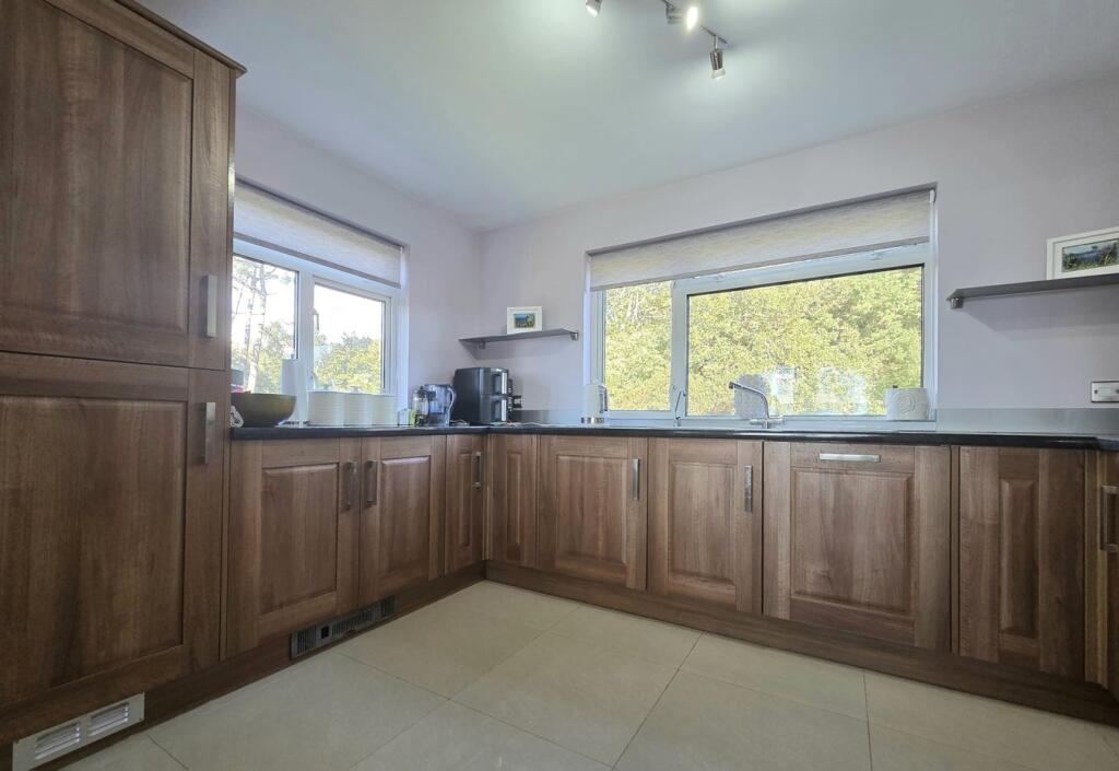 Additional image 8 of Brownsea View Close 72 Brownsea View Avenue, Lilliput, BH14