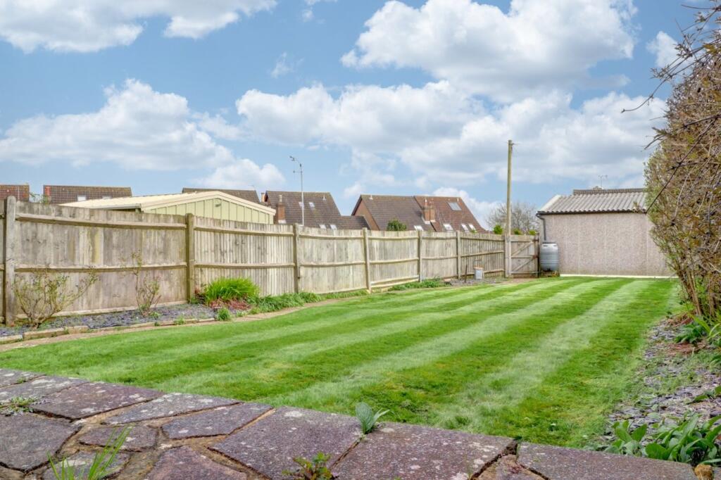 Hawks Road, Hailsham, BN27 - View 2