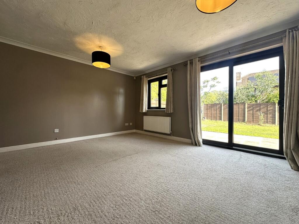 House in Portsmouth - More