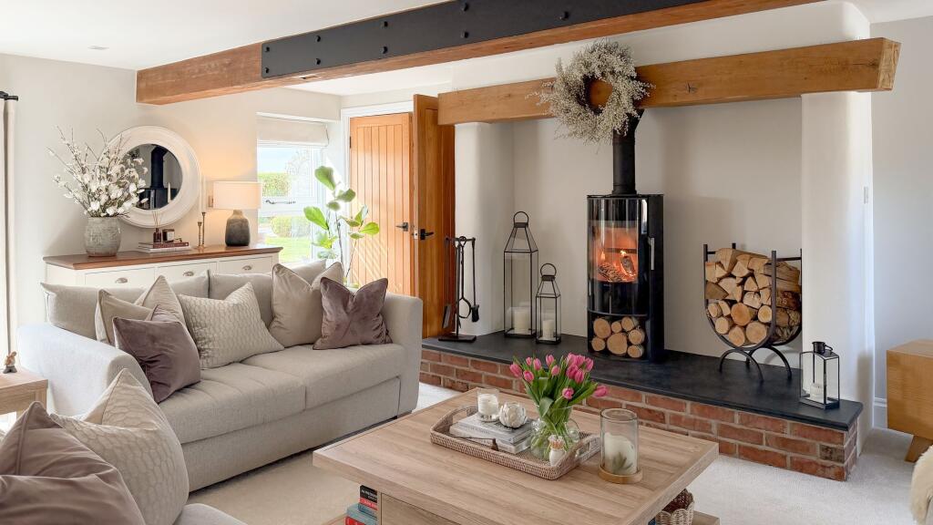 Balterley Court, Balterley, CW2 - View 2