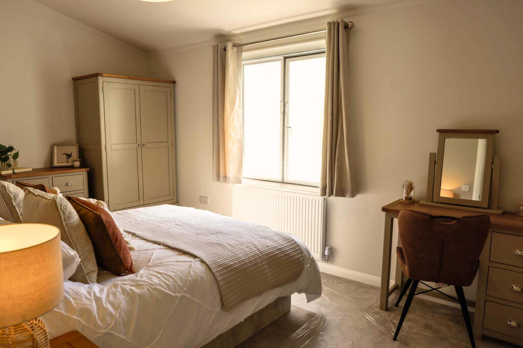 Grantham, Lincolnshire, NG32 - More
