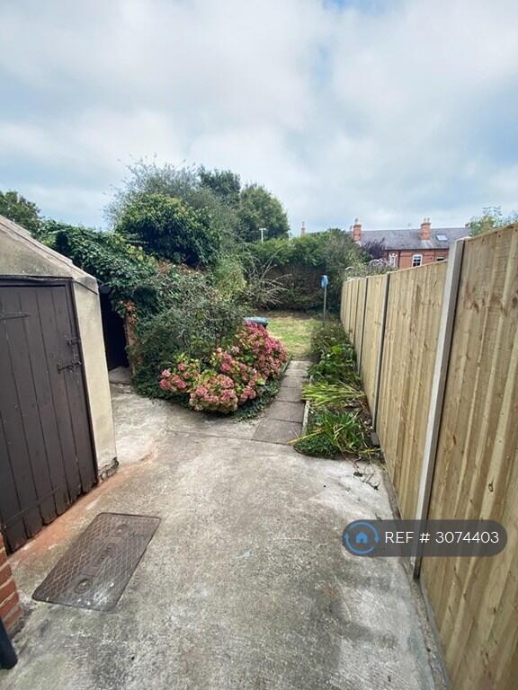 House in Nottingham - View 4