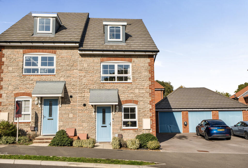 Main image of property: Rowdell Avenue, Coalpit Heath, Bristol, Gloucestershire, BS36