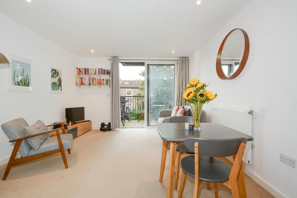 Main image of property: Marine Wharf, Canada Water, SE16