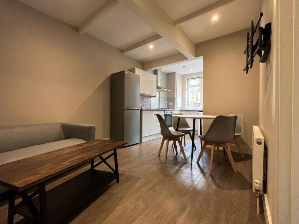 2 bedroom ground floor flat for rent