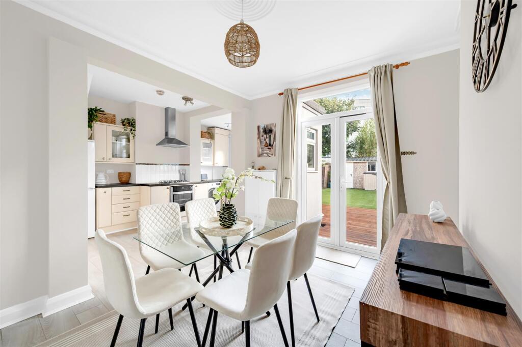 House in London - View 3
