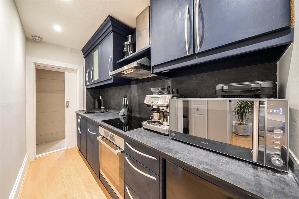 Apartment in London, Royal Borough of Kensington and Chelsea - View 4