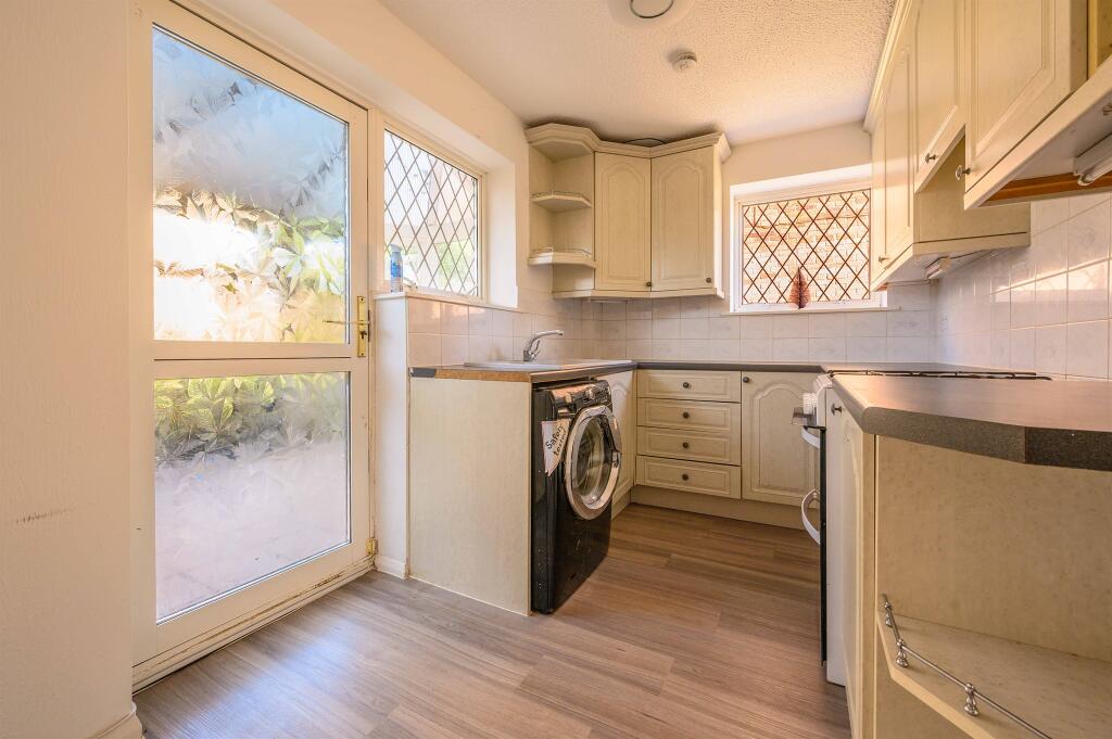 House in Kettering, North Northamptonshire - View 3