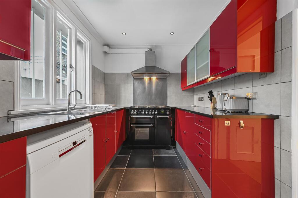 Apartment in London - View 4