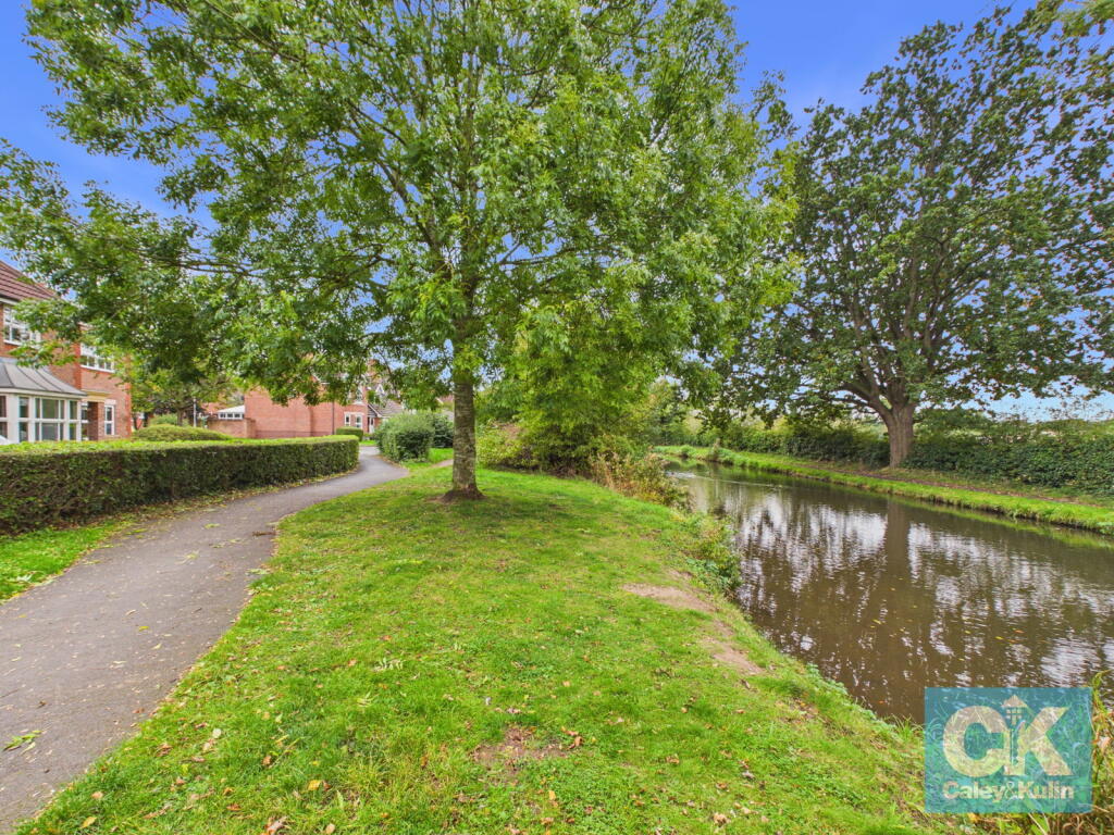 Canalside Close, Penkridge, Staffordshire, ST19 5TX photo 2