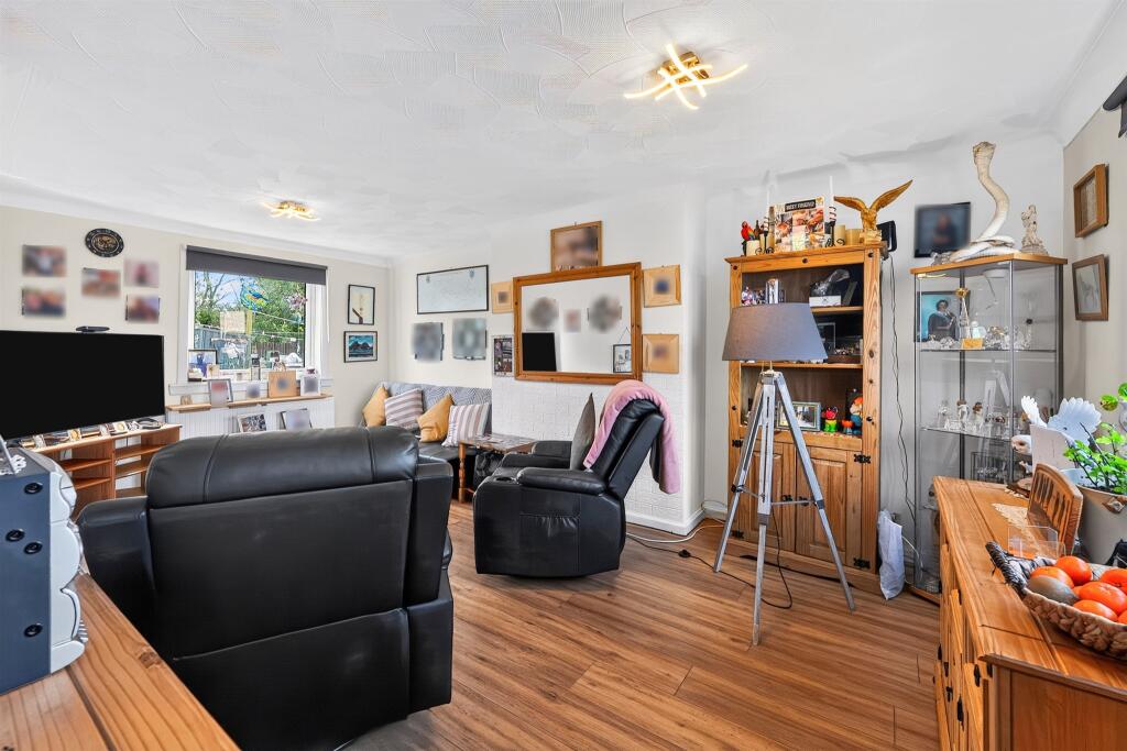 House in Kilmarnock, East Ayrshire - View 4