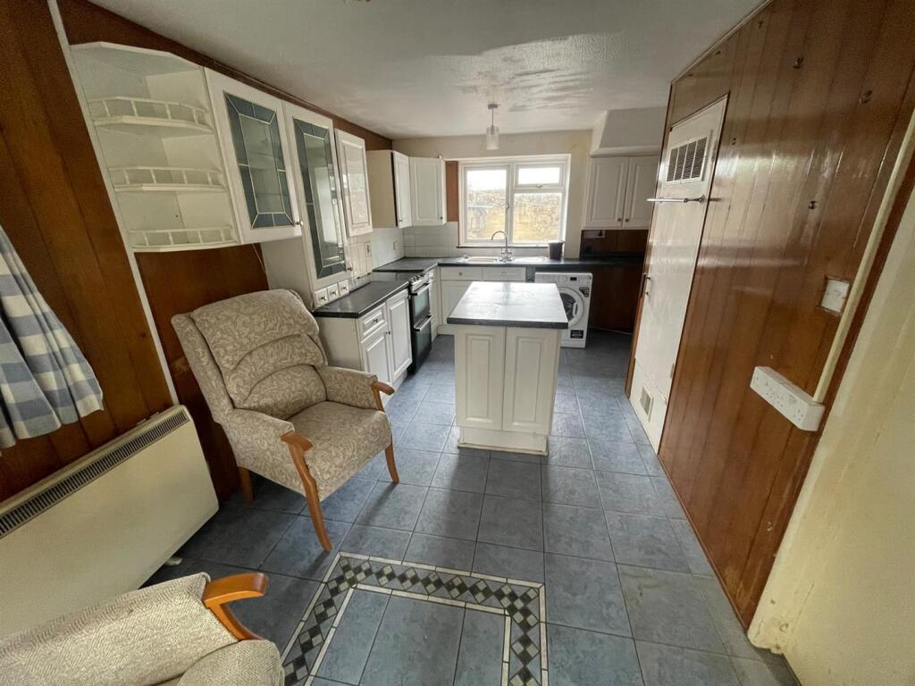 House in Misterton, Somerset - View 2