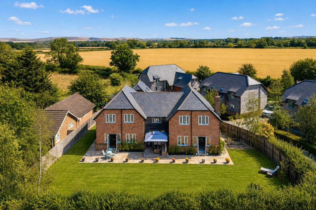 5-bed detached on 1 Ostlers Yard, Lydeway, Devizes, Wiltshire, SN10, £850,000