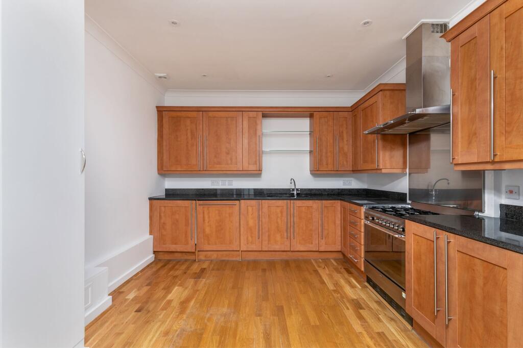 Apartment in Southampton - More