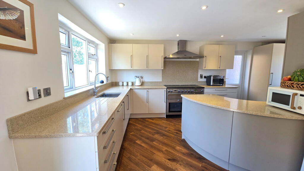 House in Hermitage, West Berkshire - View 2