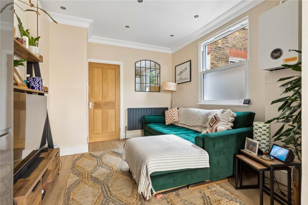 Apartment in London, Collier's Wood - More
