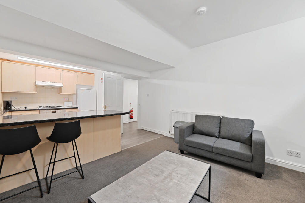 Apartment in Coventry - More