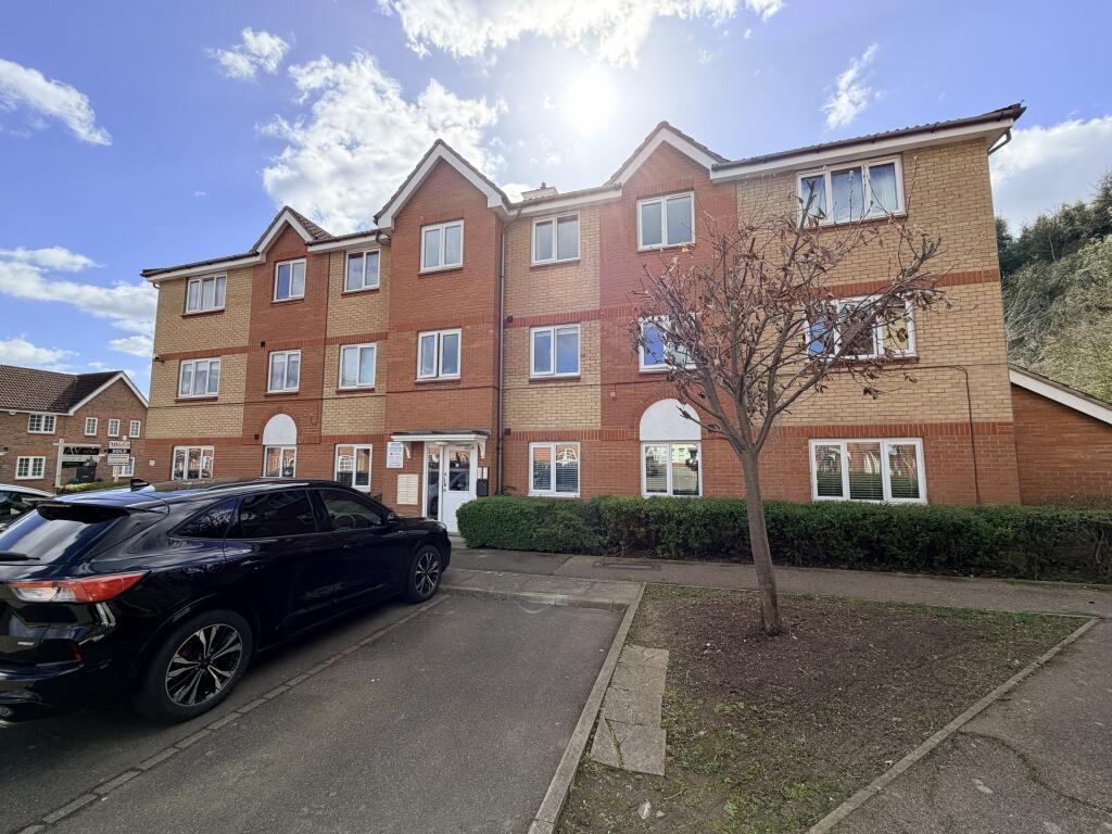 Main image of property: Frobisher Gardens, Chafford Hundred