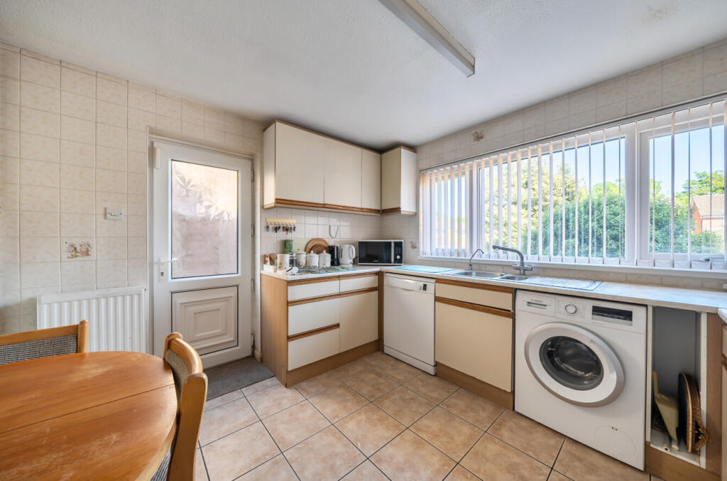 House in Bracknell - View 3