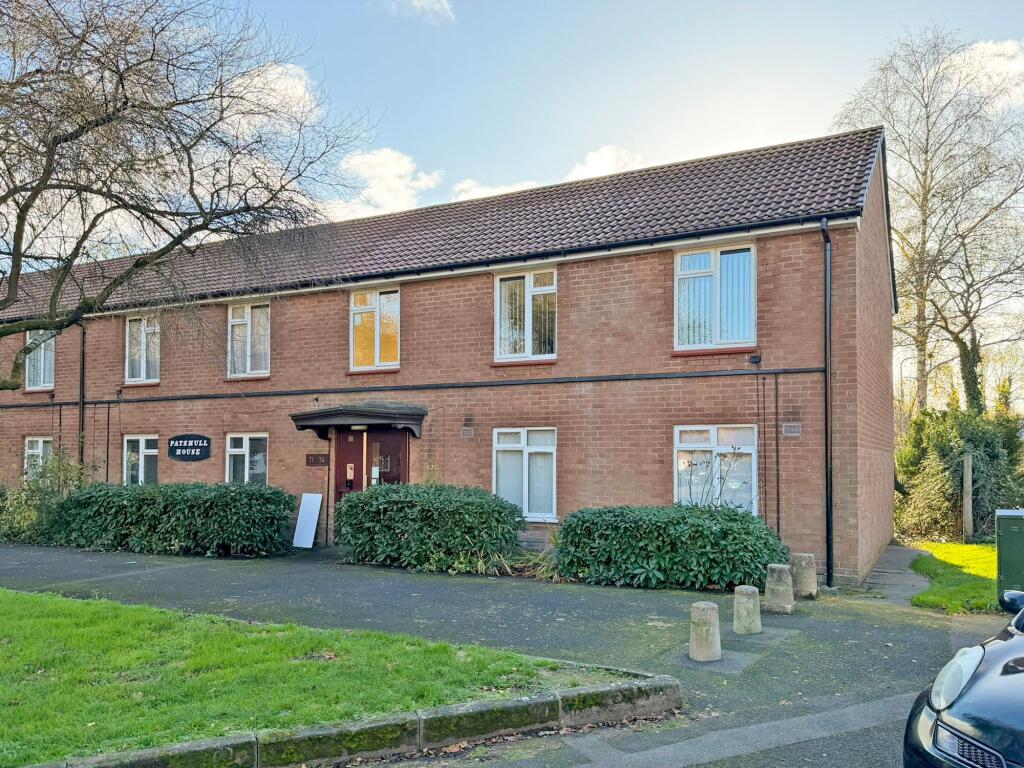 1-bed flat on St. Michaels Court, Wolverhampton, WV6, £95,000