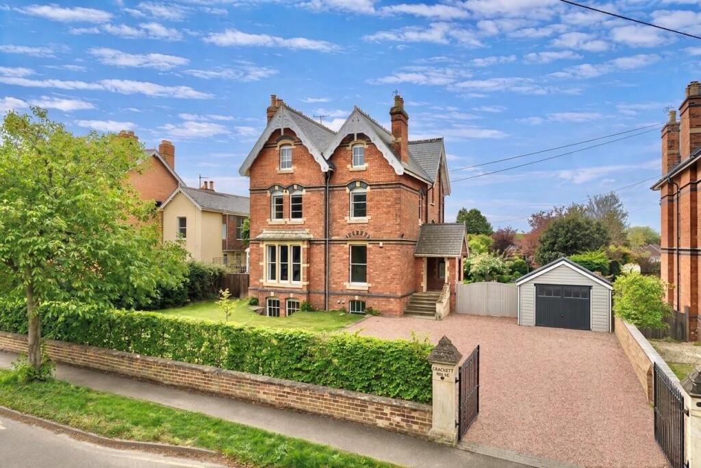 Main image of property: Moorend Park Road, Cheltenham, Gloucestershire GL53