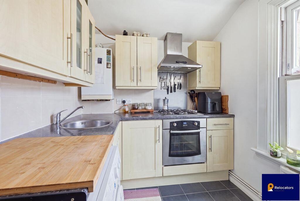 Apartment in London - View 5