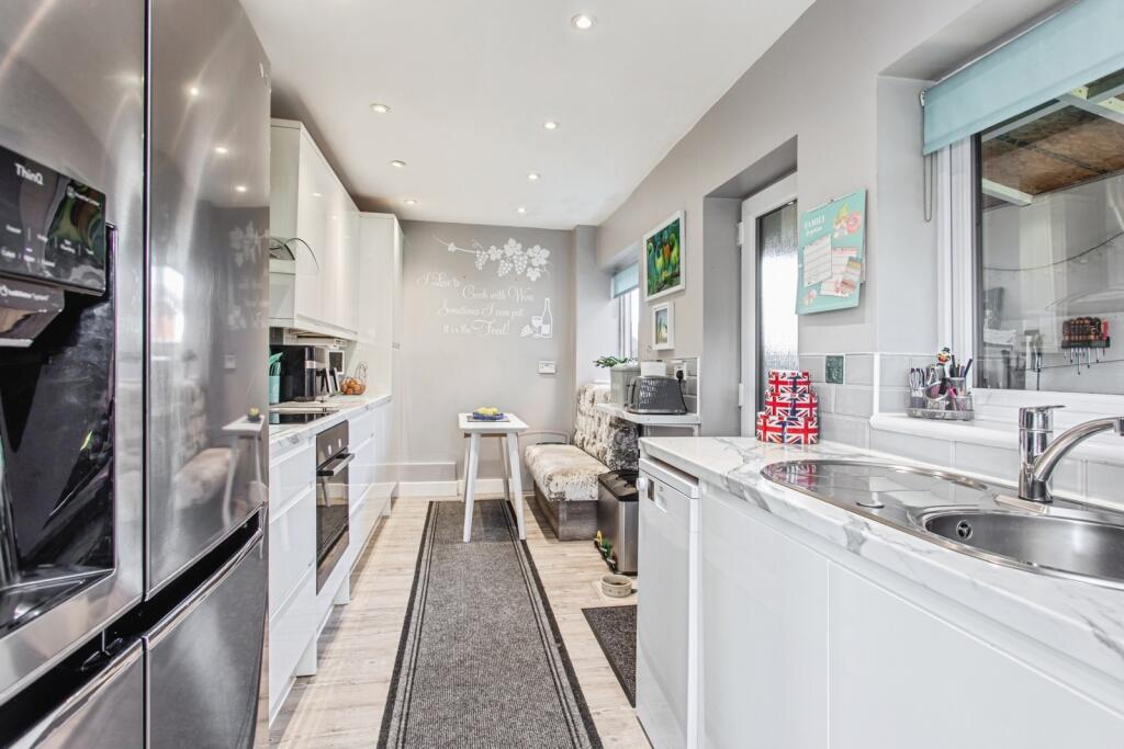House in Rochford, Great Wakering - View 5