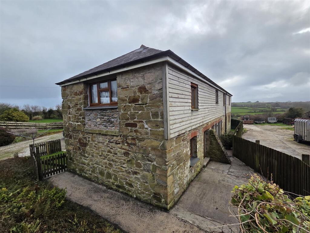 Main image of property: Little Treworlas Farm, Ruan High Lanes