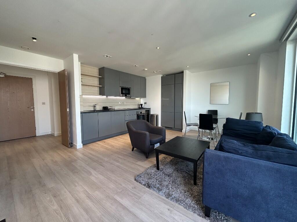 City View Apartment, Devan Grove, London, N4 photo 2