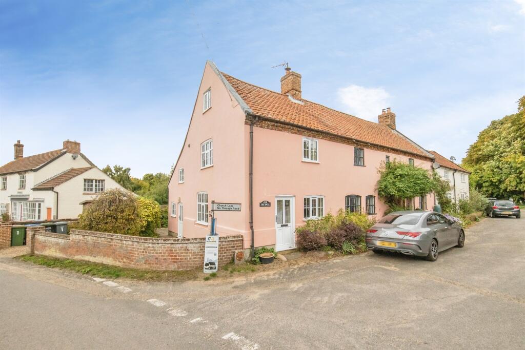 4-bed detached on The Street, Shottisham, Woodbridge, £400,000