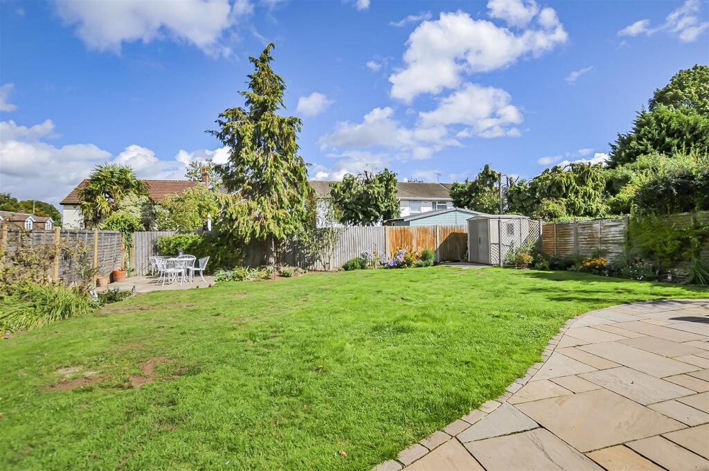 Additional image 18 of Oakwood Road, Bricket Wood, St. Albans