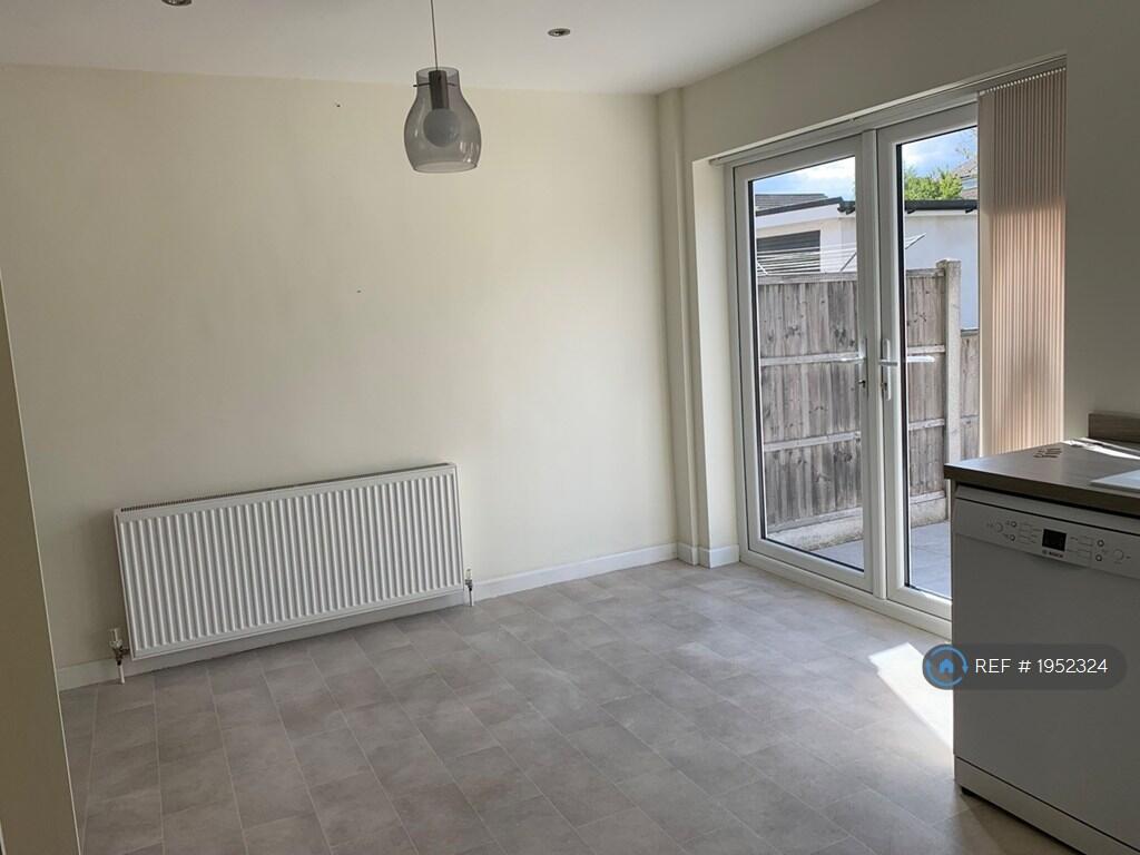 House in Southend-on-Sea - View 5