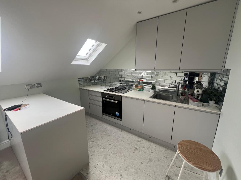 Apartment in Tonbridge - View 2