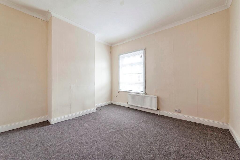 House in Newark and Sherwood, Newark - View 4