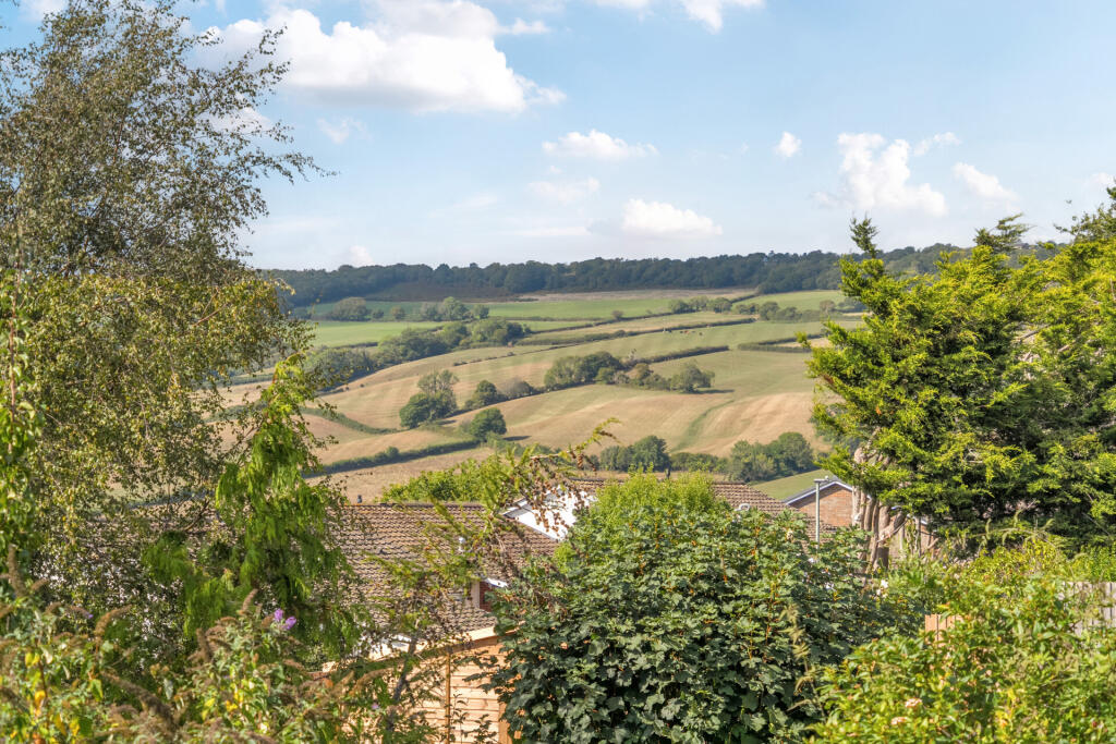 House in Torquay - More