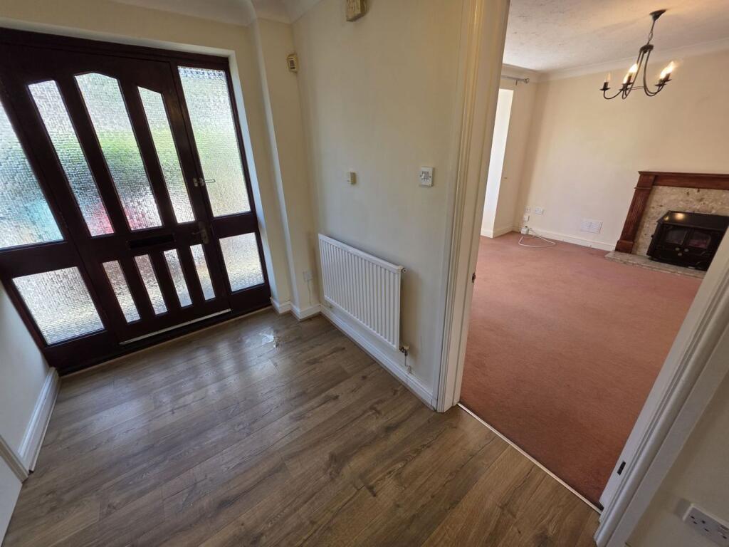 House in Newport - View 5