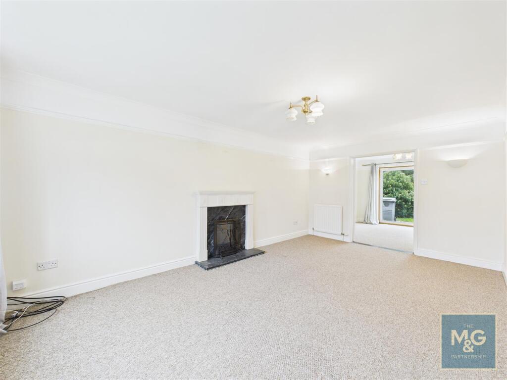 Conyers Way, Great Barton, Bury St. Edmunds photo 4