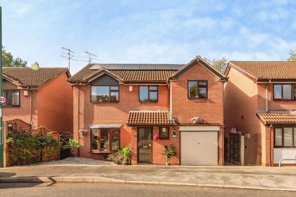 Main image of property: Poplar Avenue, Nottingham, Nottinghamshire, NG5