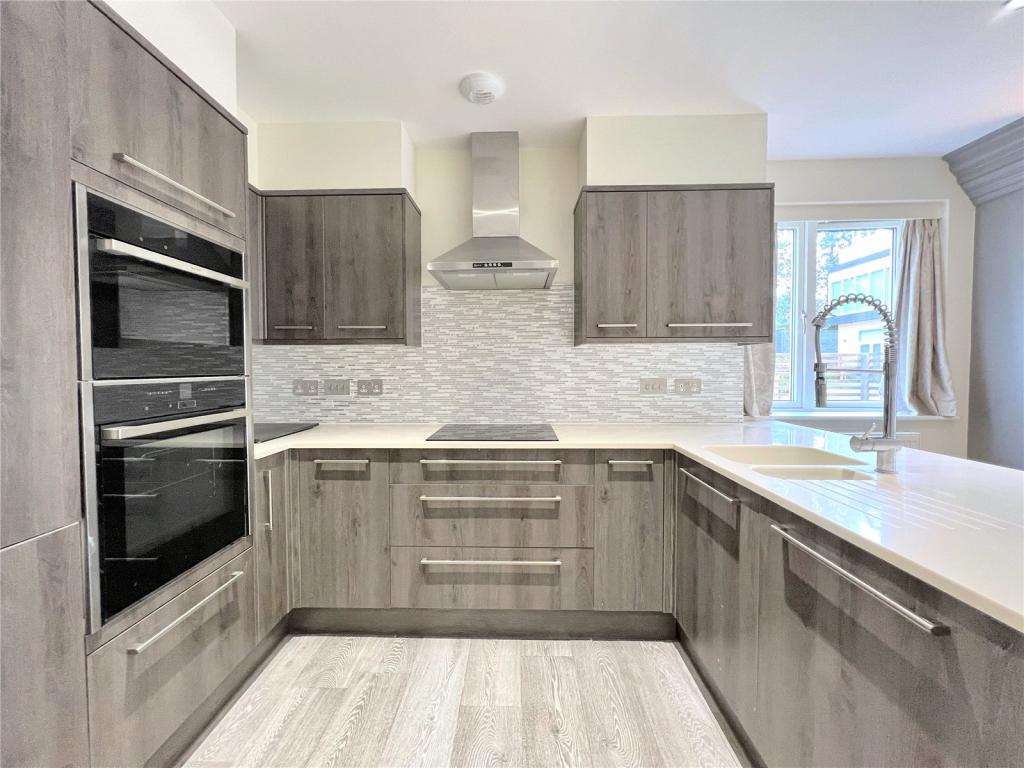 Stratton Place, Stratton, Cirencester, Gloucestershire, GL7 - View 2