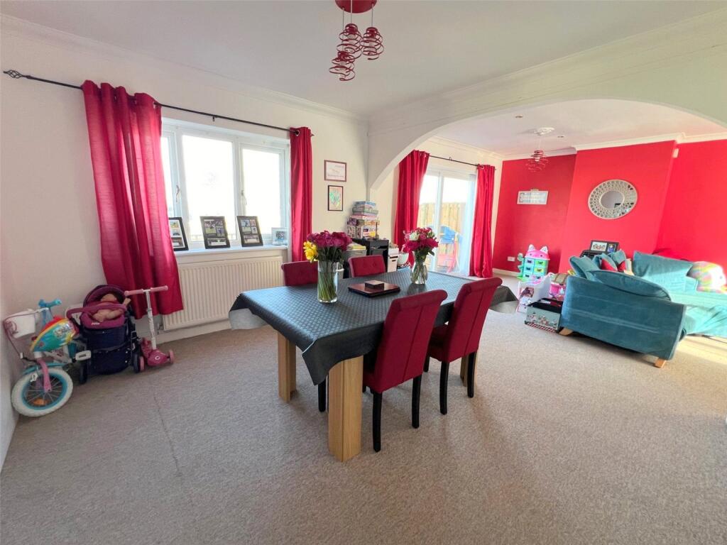 Kestrel Road, Haverfordwest, Pembrokeshire, SA61 photo 4