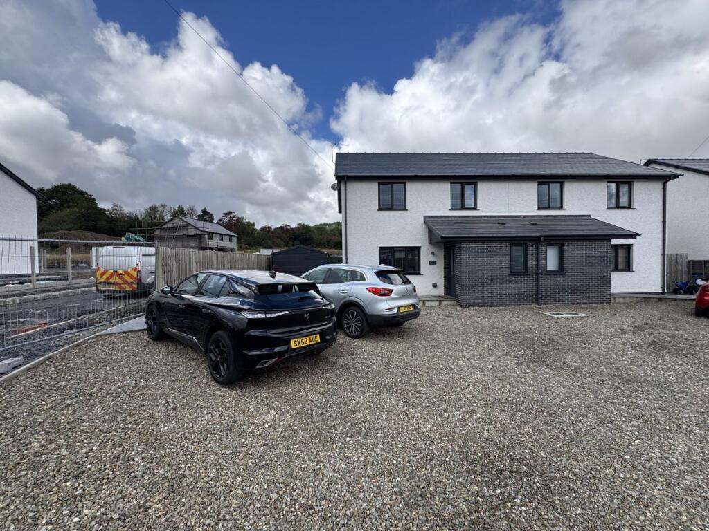 House in Temple Bar, Llanfihangel Ystrad - View 4